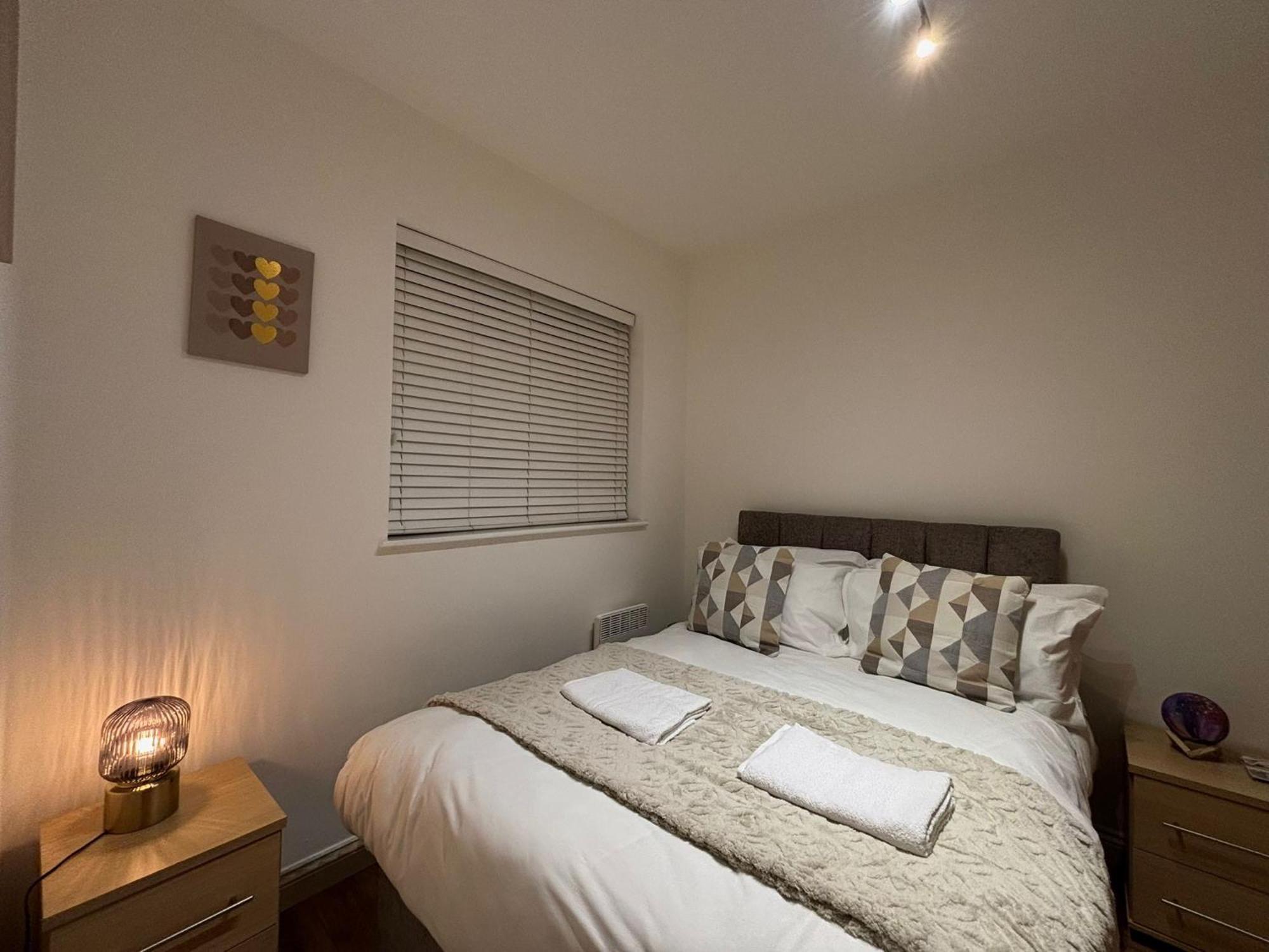 24-7 Secured City Centre Apartments With Free Underground Parking And Wifi Бирмингем Экстерьер фото